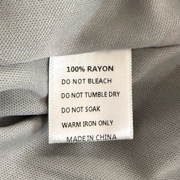 Ivy City Co Misty Island Maxi Wrap Dress Blue Gray
Floral V-neck Short Sleeve - Picture 14 of 15